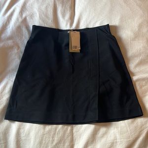H&M black mini skirt with slit NWT